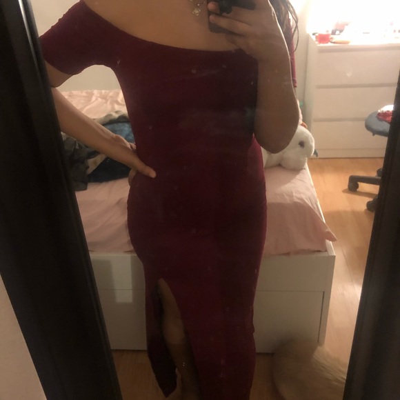 A wine dress - Picture 3 of 8